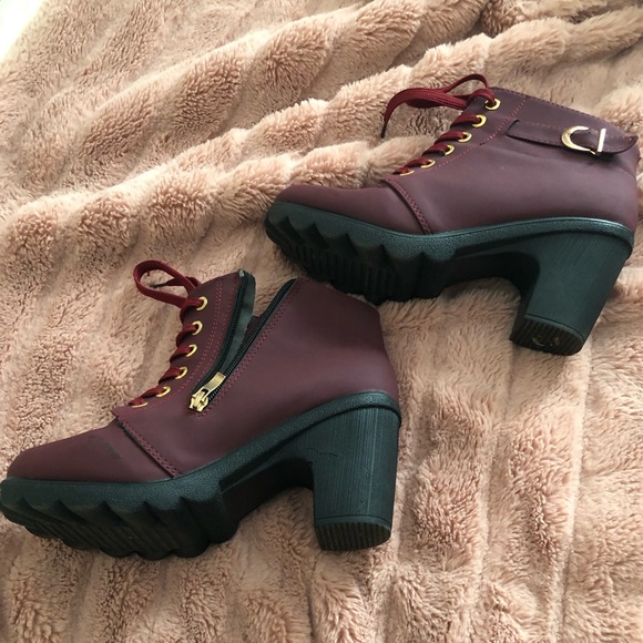 Maroon booties - Picture 2 of 4